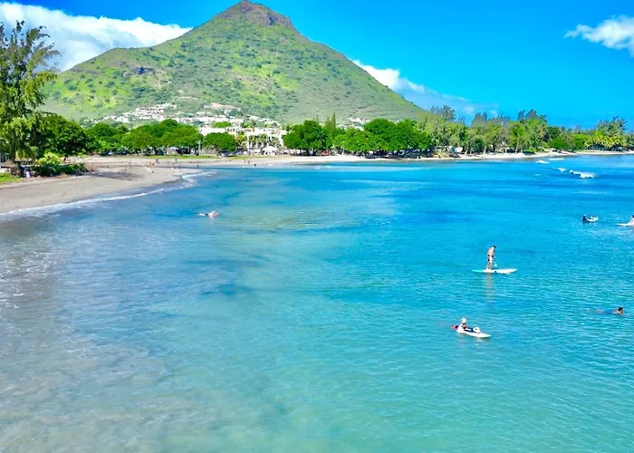 Between 2 Waters Villa, Free Rental Car Offered.