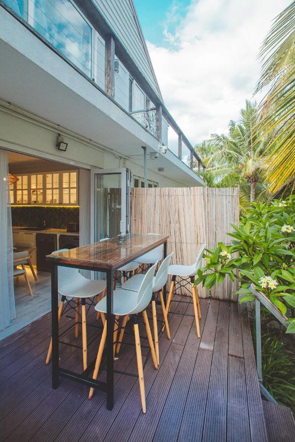 Between 2 Waters Villa, Free Car Offered. Villa