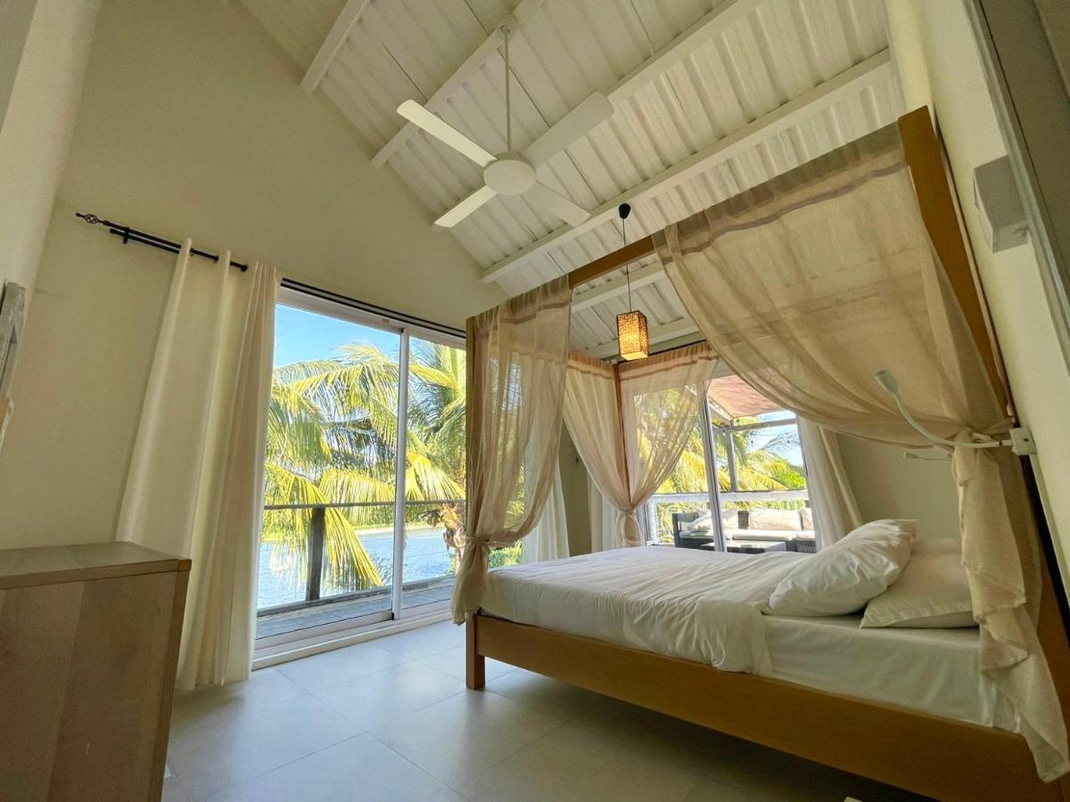 Villa Between 2 Waters Villa, Free Car Offered. *