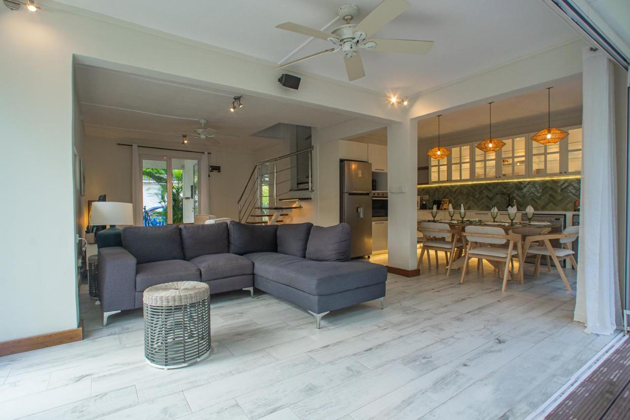 Between 2 Waters Villa, Free Car Offered. Villa